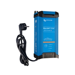 Carregador de baterias Victron Blue Smart IP22 12V 15A 3 saídas