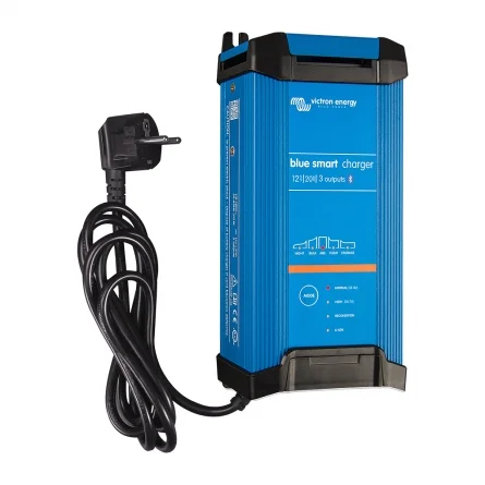 Carregador de Bateria Victron Blue Smart IP22 12V 20A 3 Saídas